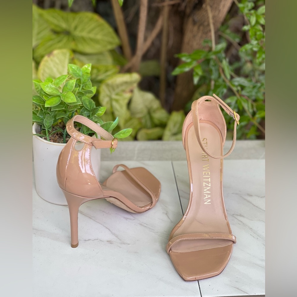 Stuart Weitzman Nudistcurve Patent adobe Nude color Ankle strap sandal size 7